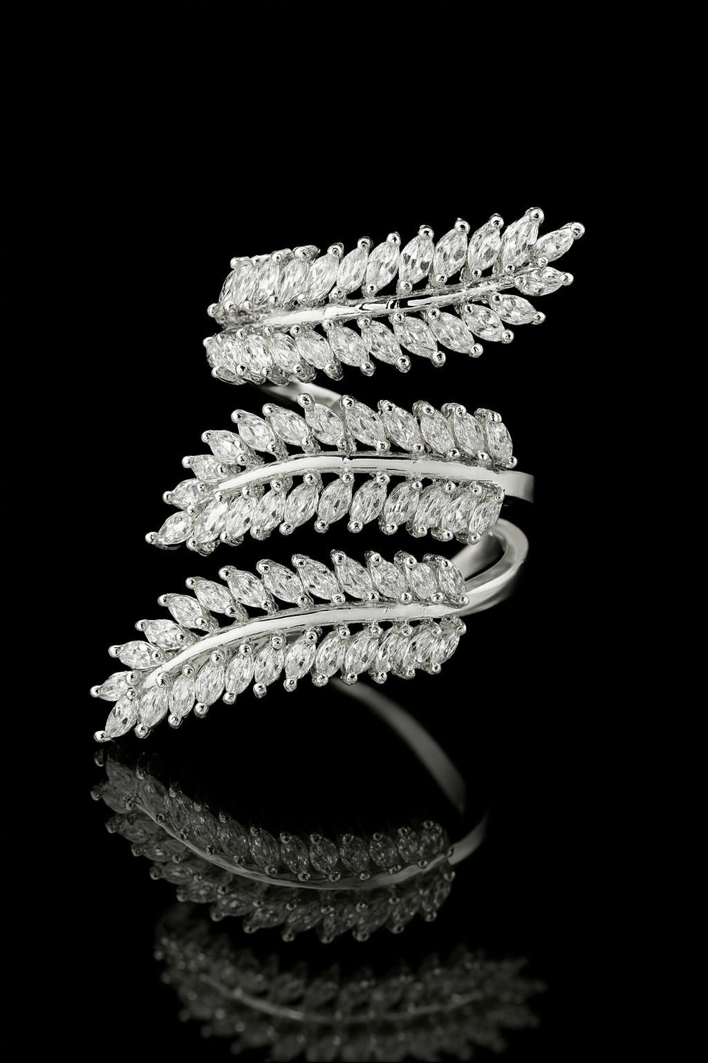 NATURE LINE - RING LIGHT LEAF - Image 2